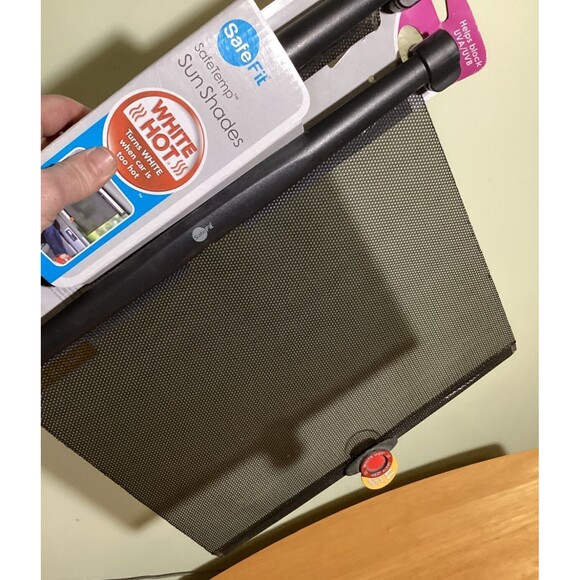 SafeFit SafeTemp Baby Car Sun Shades, White Hot Heat Alert Tab Pack Of Two - Picture 6 of 7